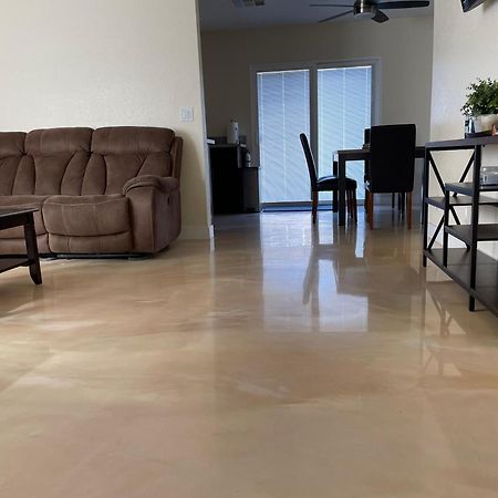 ヘンダーソン Newly Remodeled Family Friendly 3B/2B Houseヴィラ エクステリア 写真